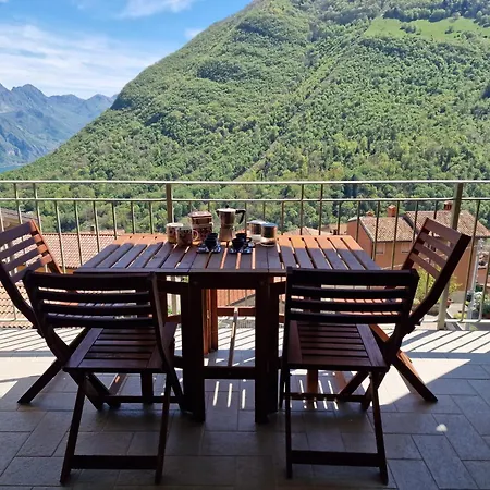 Casa Ai Due Laghi Apartment *